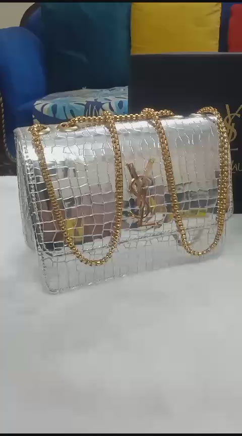 Premium Croc-Embossed Vegan Leather Crossbody Bag with Elegant Gold-Tone Chain Strap and Iconic Signature Hardware ( black )